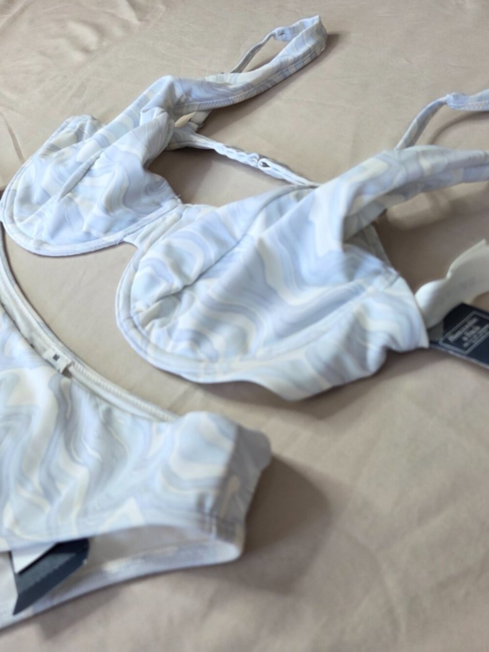 Abercrombie & Fitch NWT Bikini Set Wave Print Underwire Top + Moderate Bottom XL - Picture 11 of 15